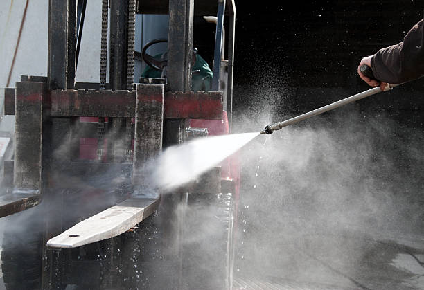 Best Gutter Cleaning and Brightening in Warrenton, OR